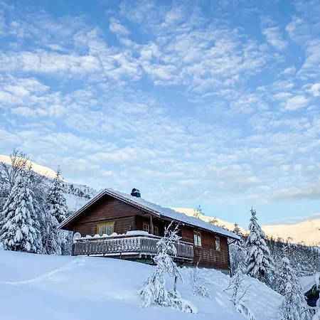 Nice In Straumgjerde With Kitchen Feriehus Brunstad
